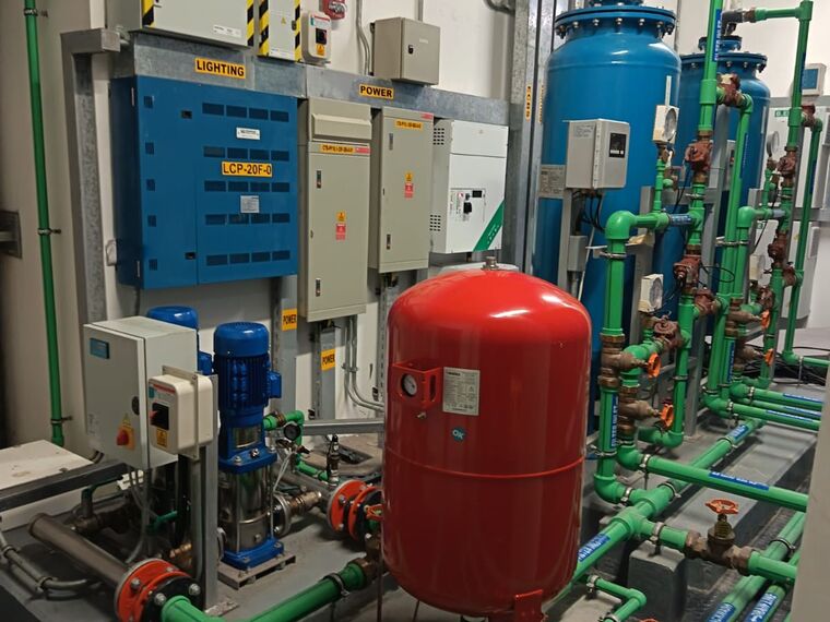 Pump room and pressure system